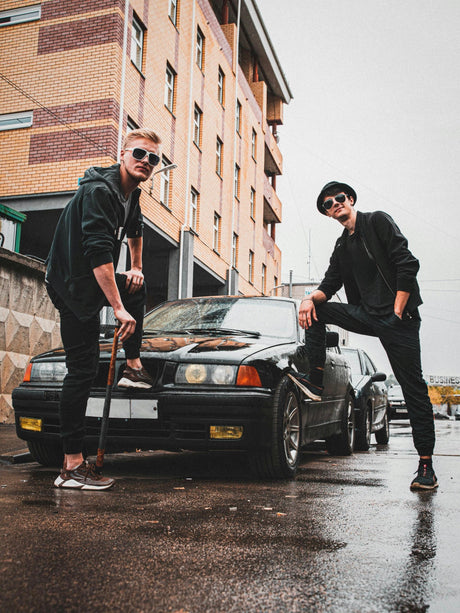 Foto de Alex Urezkov httpswww.pexels.comes-esfotohombres-coche-vehiculo-estilo-9408958